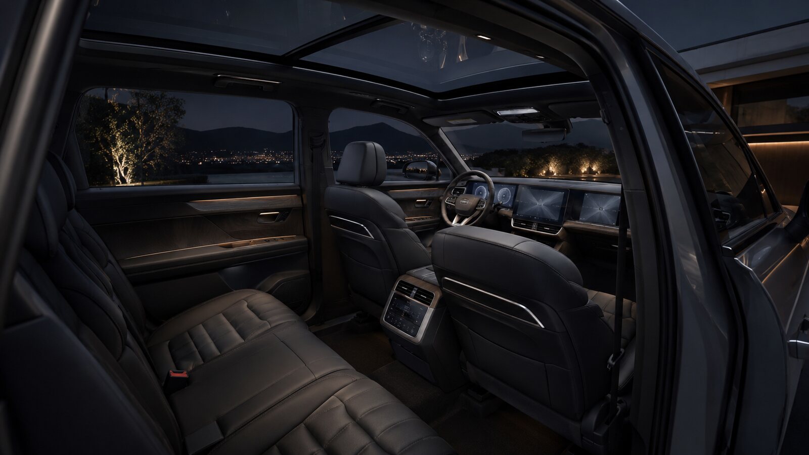 Interpretación editorial de un interior de SUV premium oscuro con techo panorámico