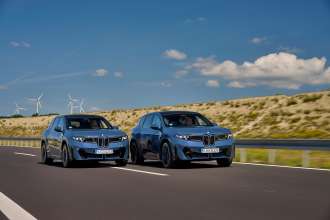 BMW Neue Klasse: la puerta puede retrasar su apertura para proteger a ciclistas fotografía oficial 2