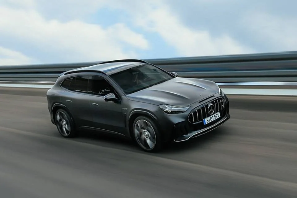 Nuevo Mercedes-AMG GT SUV eléctrico, imagen oficial del estreno mundial