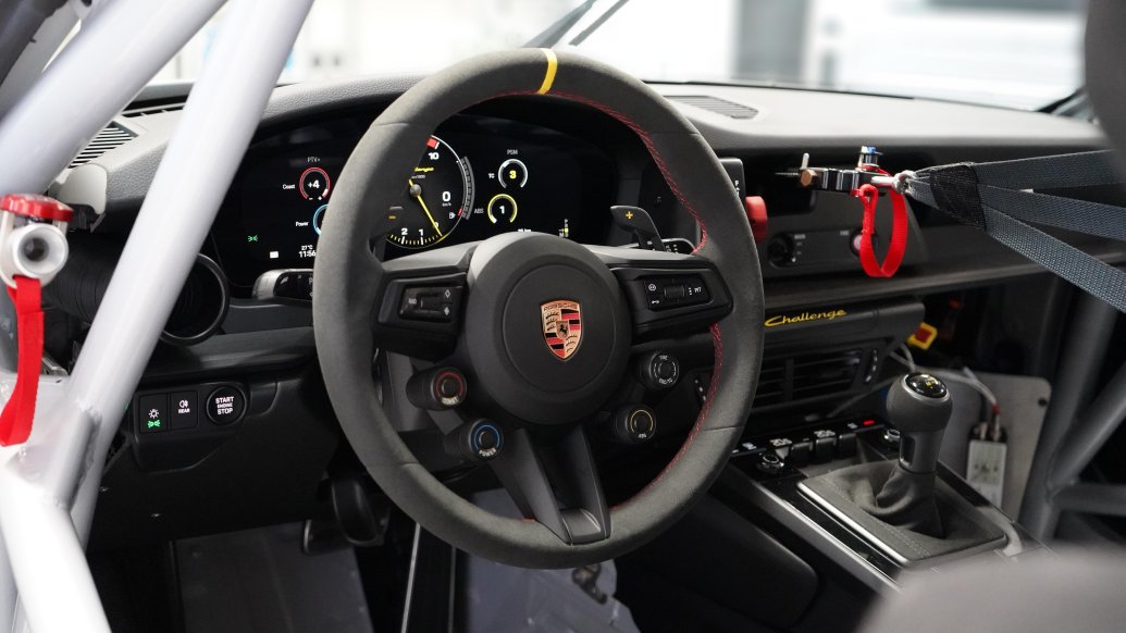 Interior Porsche 911 Challenge 2027